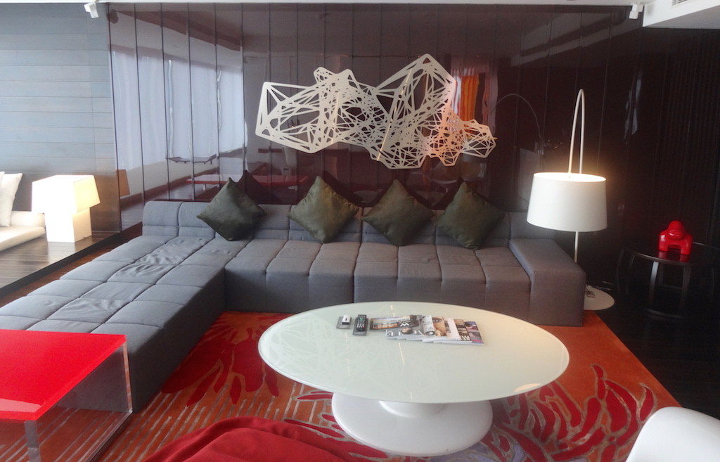 angela-carson-asia-luxury-travel-blog-w-hotel-taipei-wow-suite-1b
