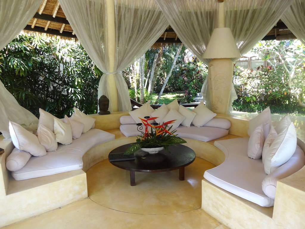 angela-asia-bali-luxury-travel-blog-best-bali-honeymoon-package-villa-mathis-romantic-seminyak-40