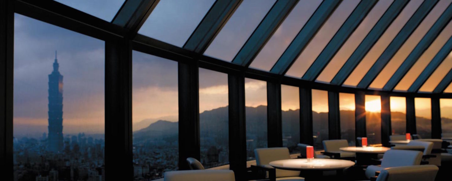 Shangri-La’s Far Eastern Plaza Hotel, Taipei is 5 Star Luxury with Gorgeous Views