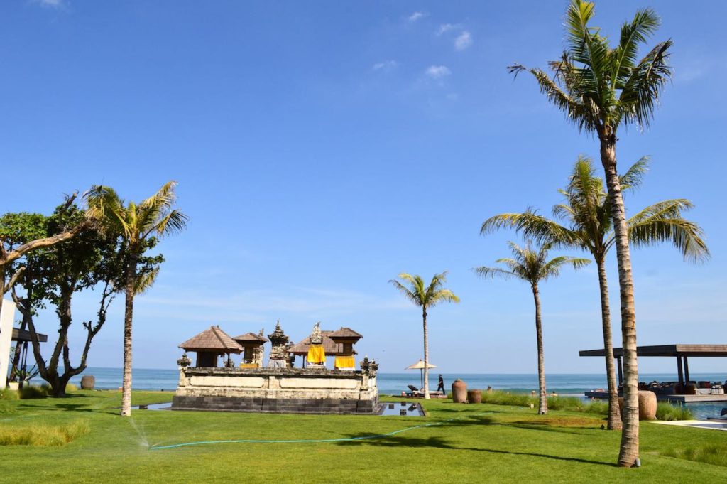 best-5-star-hotel-alila-seminyak-bali-beach-spa-holiday-angela-carson-luxury-bucket-list-56