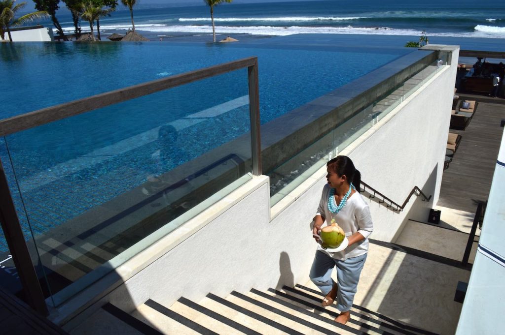 best-5-star-hotel-alila-seminyak-bali-beach-spa-holiday-angela-carson-luxury-bucket-list-59