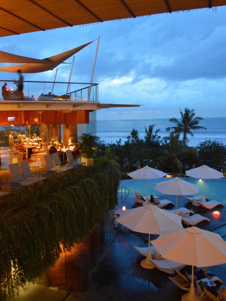 best-5-star-hotel-sheraton-kuta-beach-luxury-oceanfront-suites-video-review-31