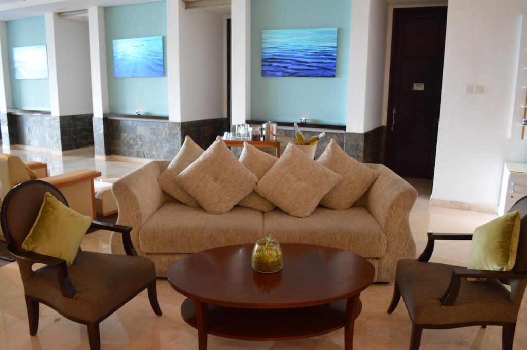 best-5-star-hotel-sheraton-kuta-beach-luxury-oceanfront-suites-video-review-37