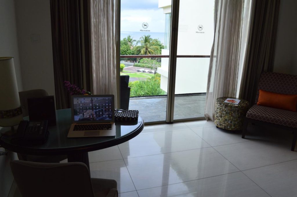 best-5-star-hotel-sheraton-kuta-beach-luxury-oceanfront-suites-video-review-5