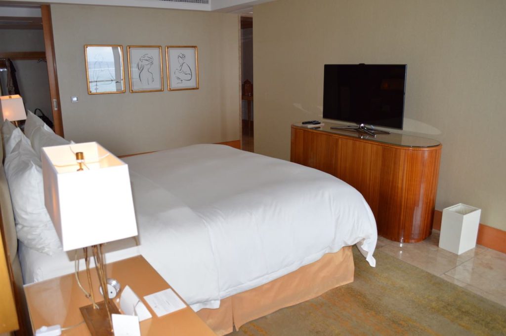 best-5-star-luxury-hotel-the-mulia-nusa-dua-suites-review-angela-carson-travel-blogger-24