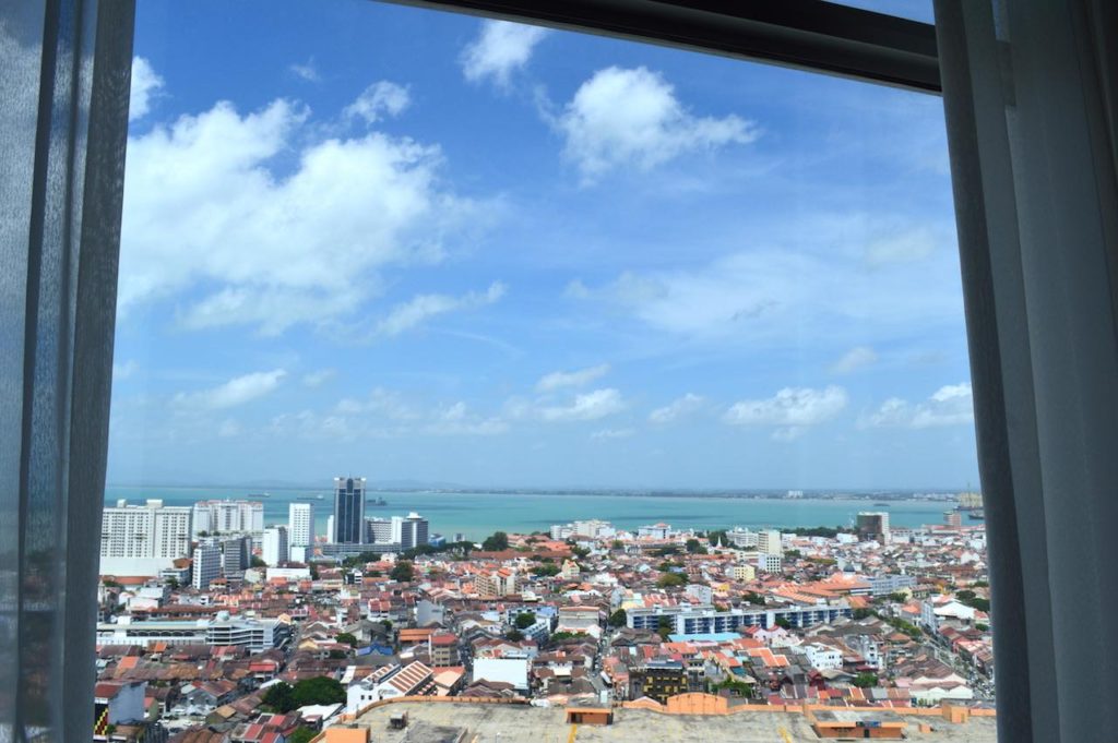 the-wembley-penang-best-4-star-boutique-hotel-club-lounge-rooftop-bar-sea-view-10