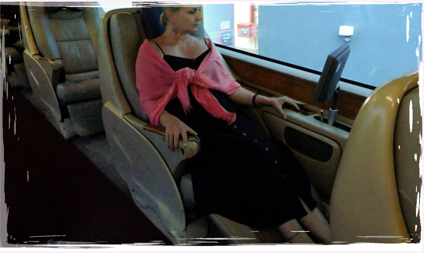 Luxury Bus Singapore to Kuala Lumpur | Transtar Solitaire Suite